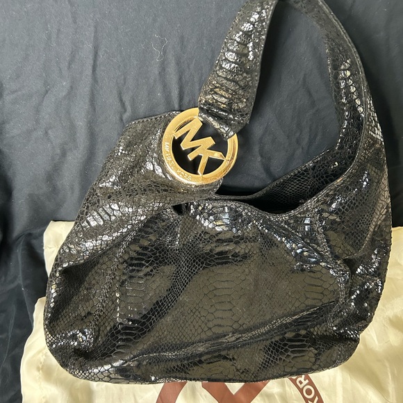 Black Shark skin black vintage Michael Kors shoulder bag - Picture 2 of 3